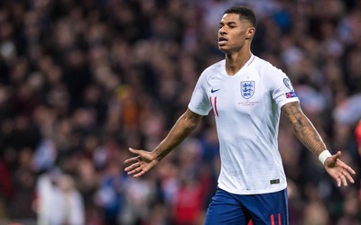 ROR电竞播报-萨利巴受伤瞬间全场寂静千万别有事